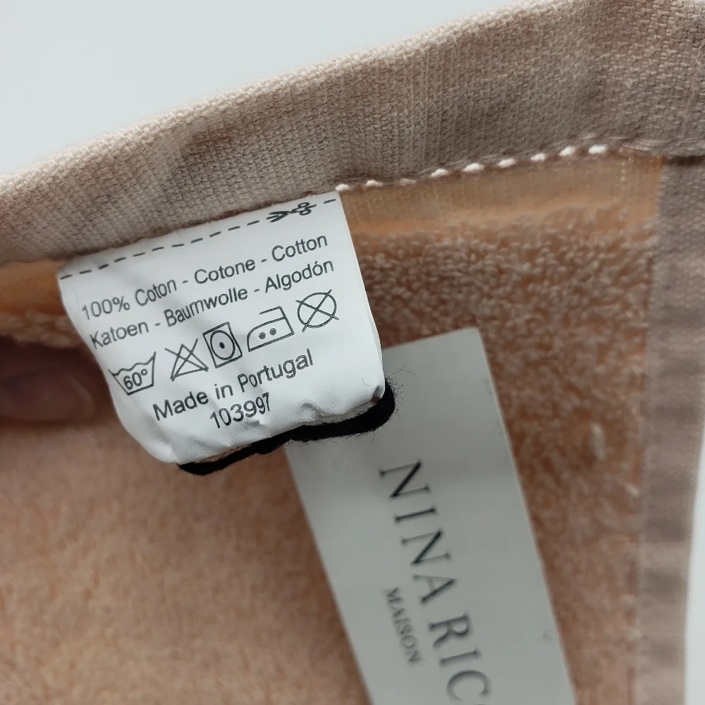Nina Ricci Blush Bath Towel